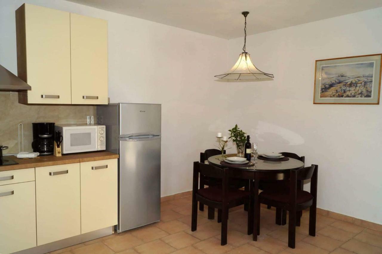 Apartman Eric Lejlighed Pula Eksteriør billede